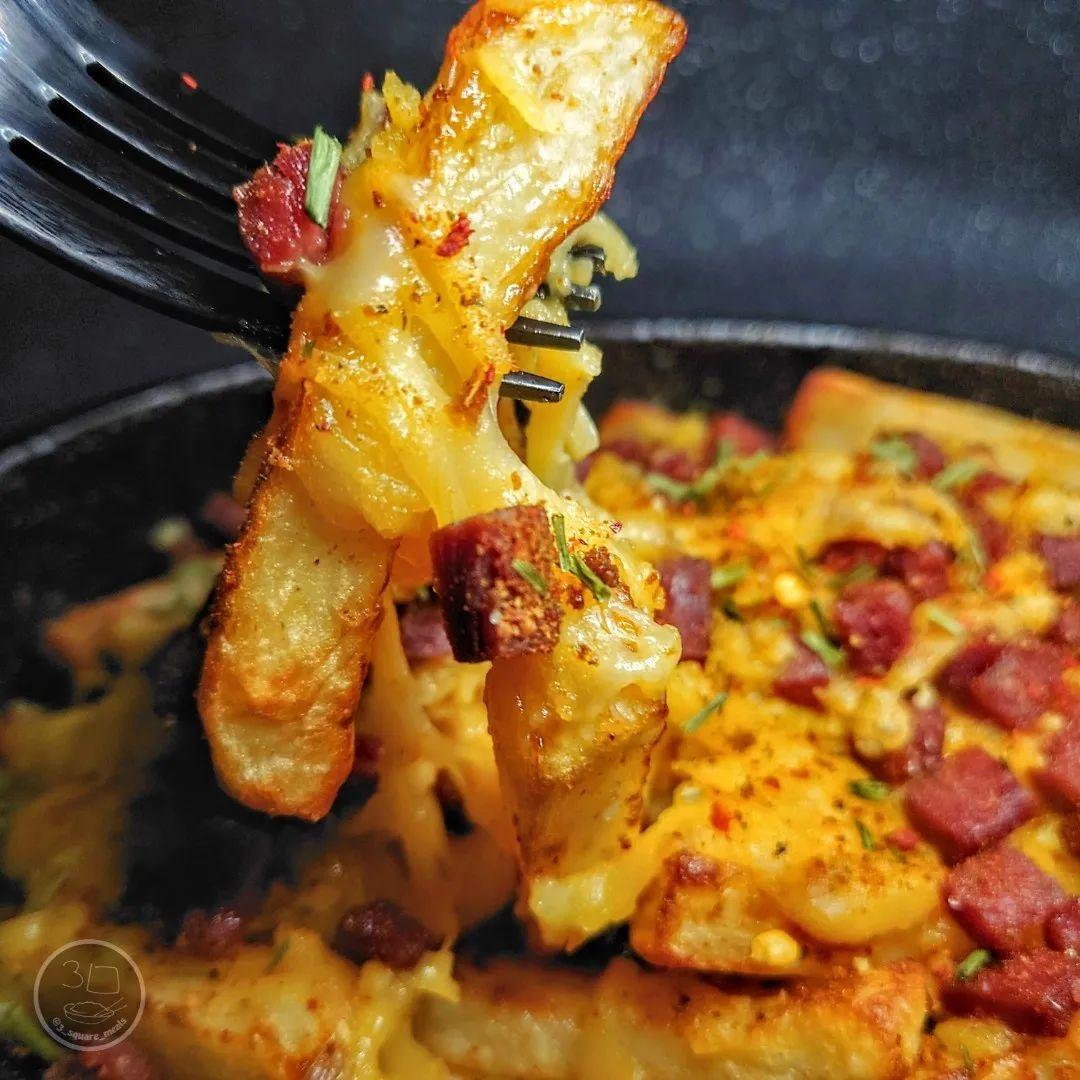 Vegan Loaded Fries with Cheese and Bacon