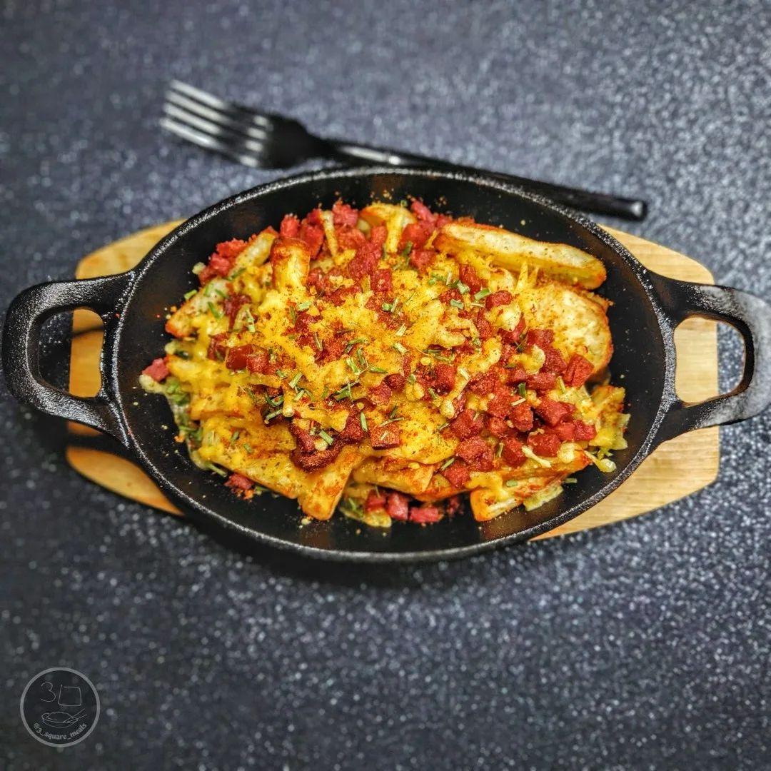 Vegan Loaded Fries with Cheese and Bacon