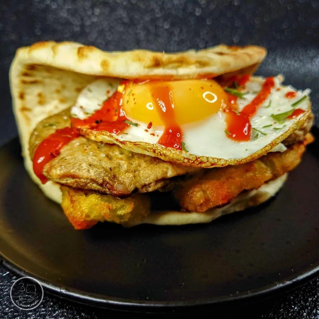 Greek Style Breakfast Flatbread