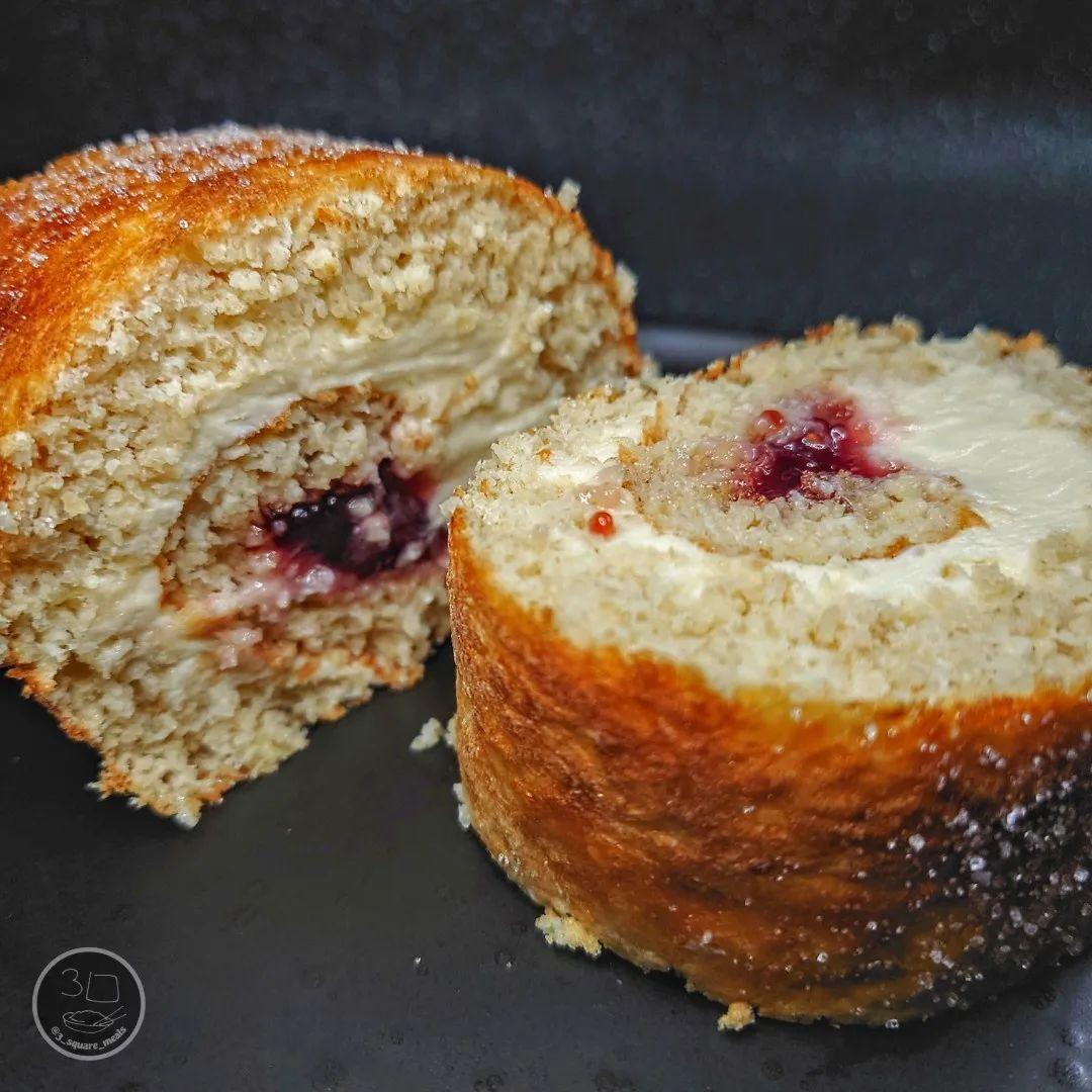 Vanilla Baked Oats Roll with White Chocolate Filling