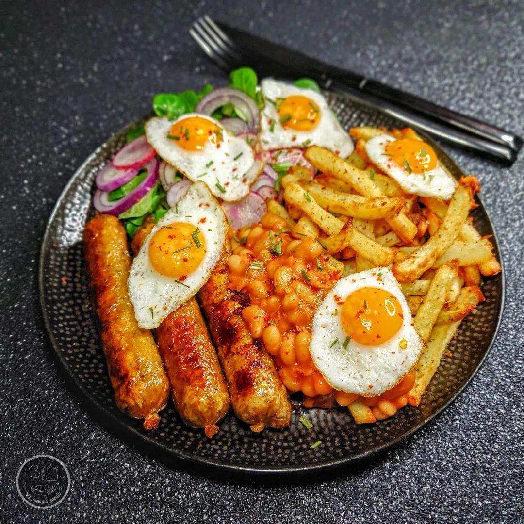 Meatless Sausage, Quail Egg, and Air-Fried Chips