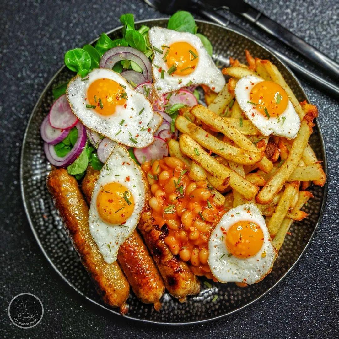 Meatless Sausage, Quail Egg, and Air-Fried Chips