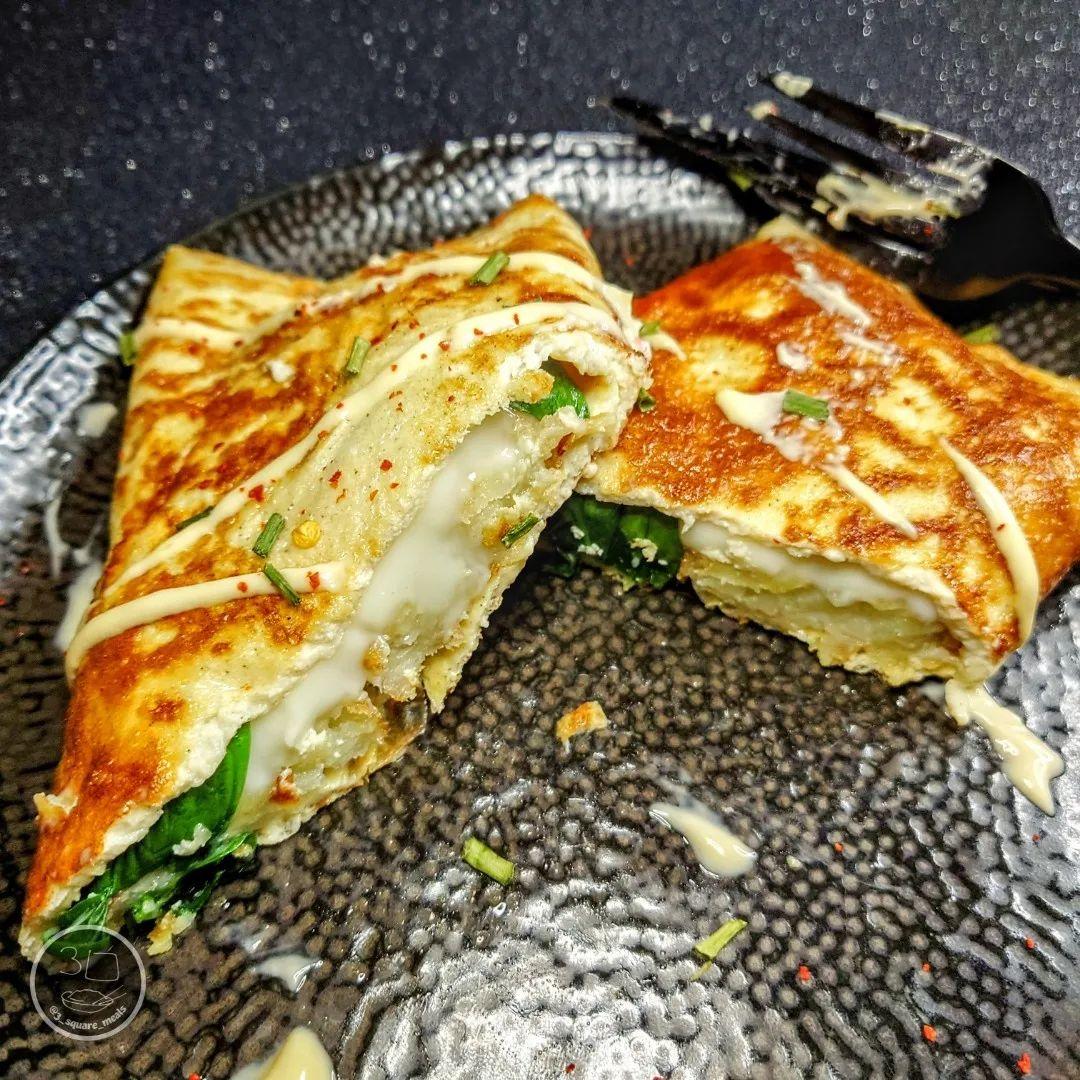 Hash Brown Omelette with Spinach and Cheese