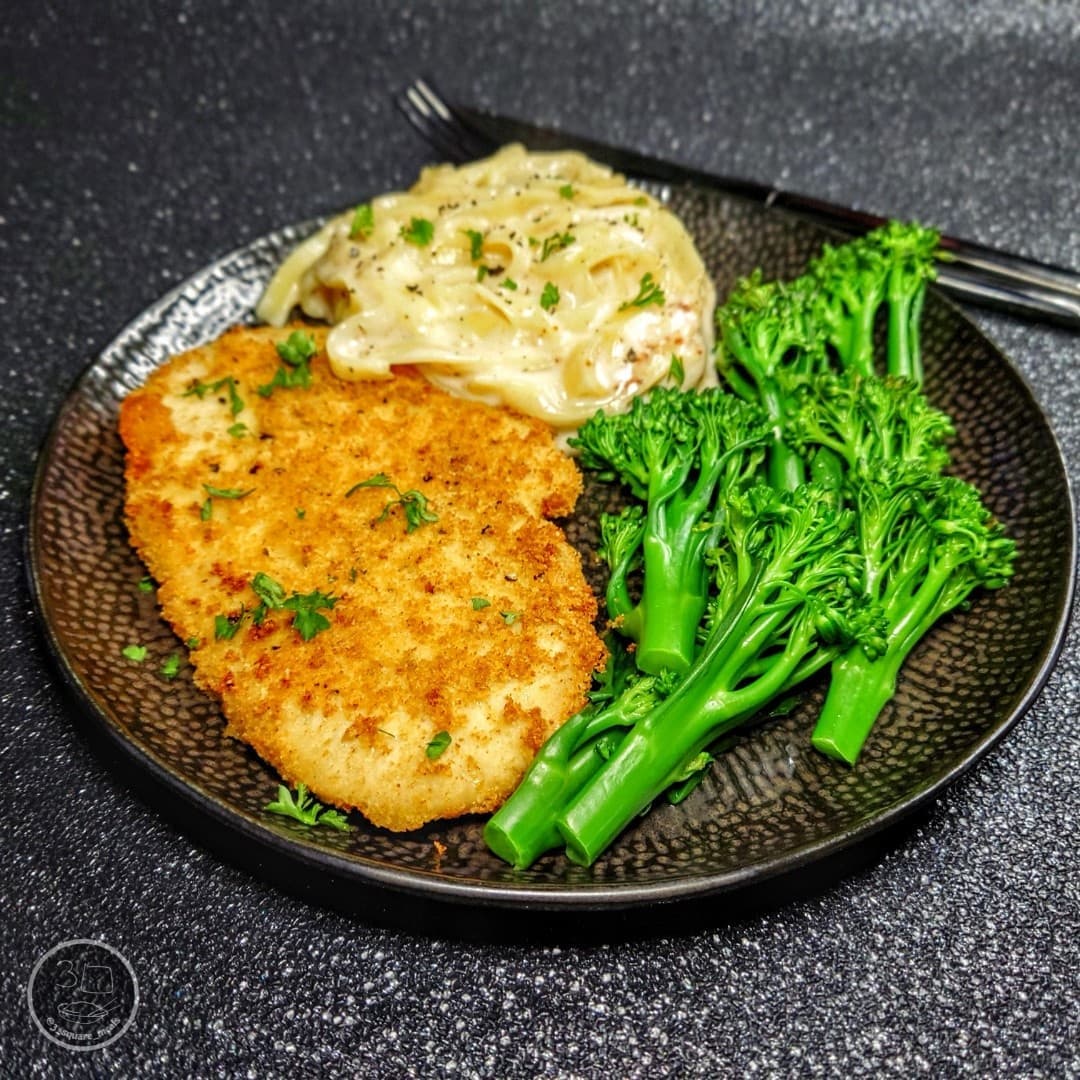 Vegetarian Schnitzel with Noodles and Broccoli