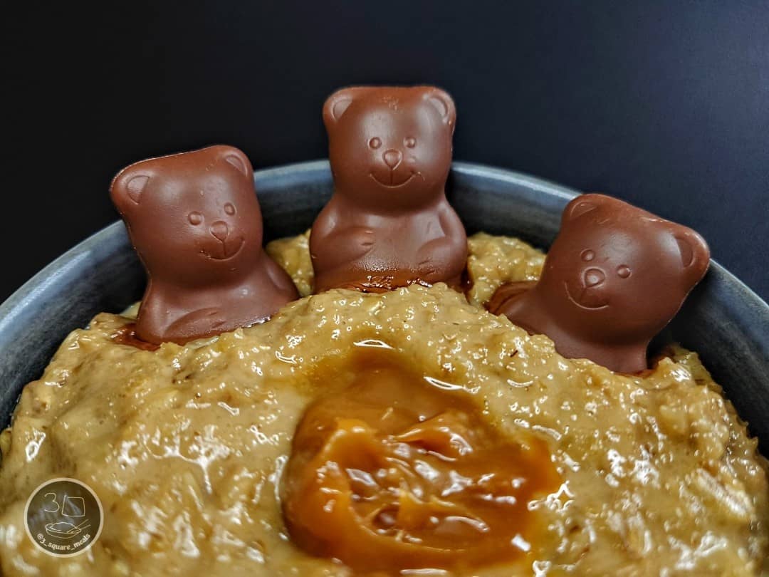 Honeycomb Porridge with Chocolate Bears