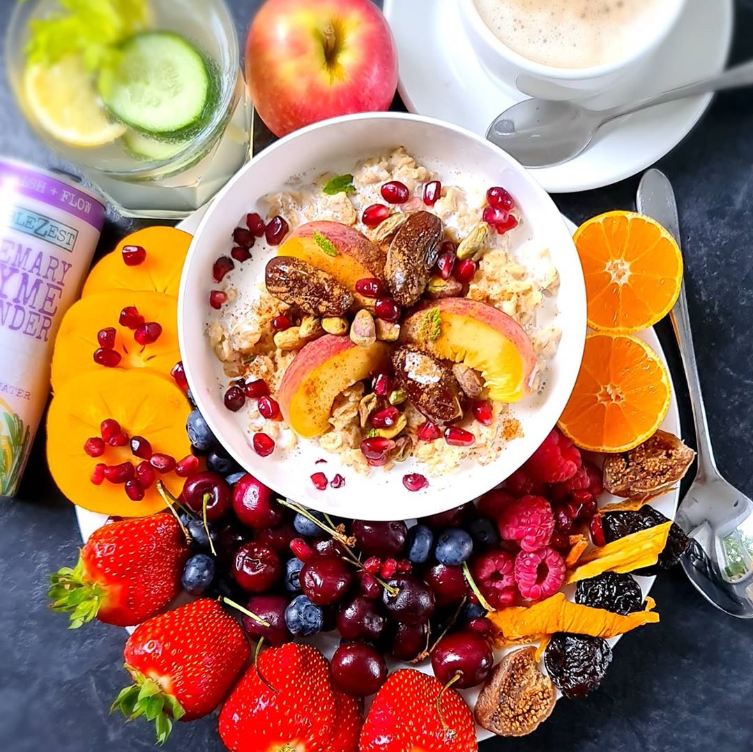 Creamy Porridge with Fruit & Cinnamon