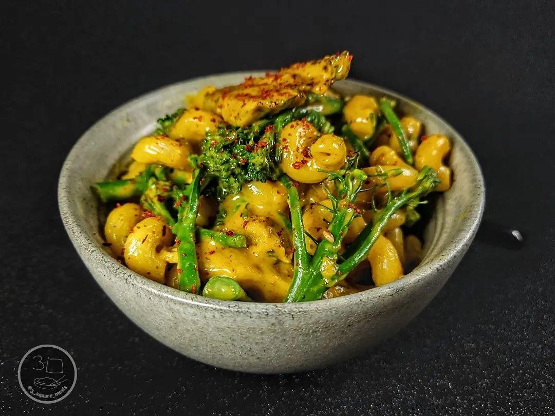 Vegetarian Chicken Curry Pasta