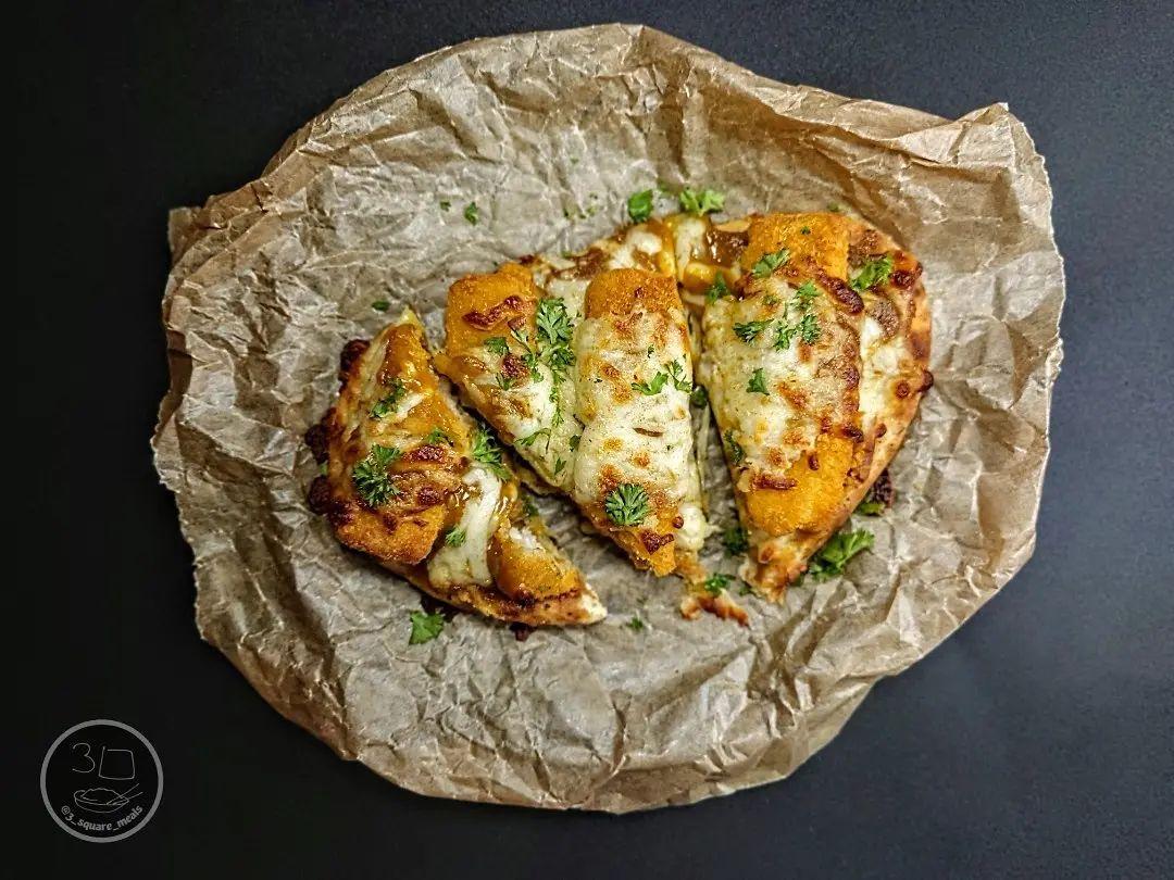 Curry Fishless Finger Naan Pizza