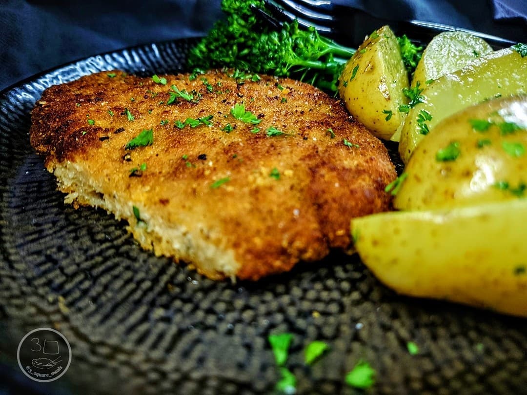 Southern Fried Vegan Schnitzel with Potatoes