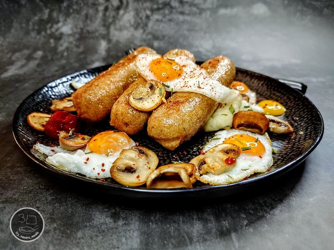 Sausages with Mash and Eggs