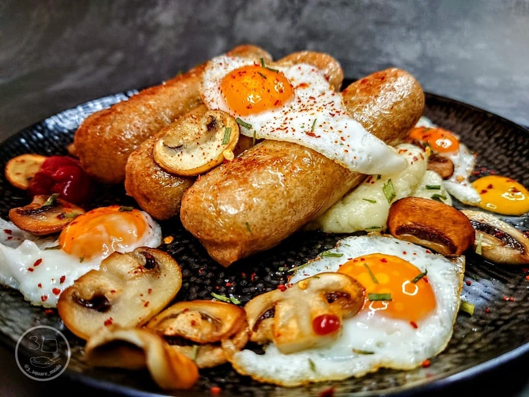 Sausages with Mash and Eggs