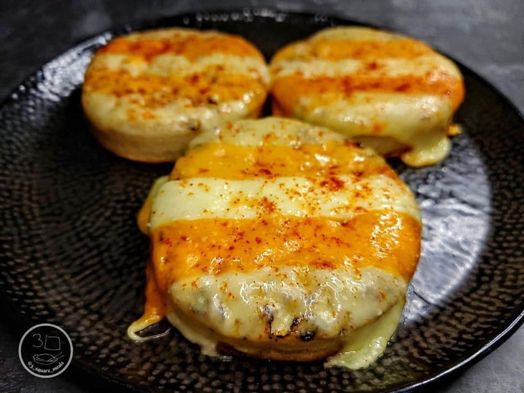 Toasted Cheese Crumpets with Spices