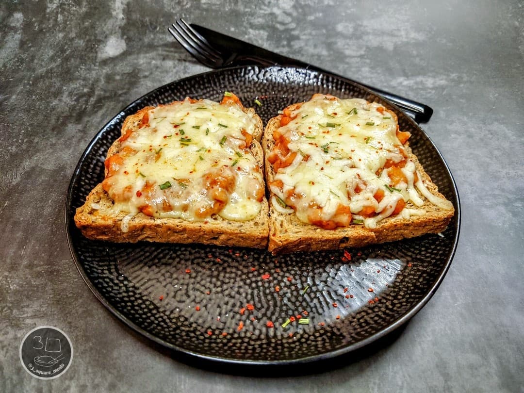 Cheesy Beans on Toast