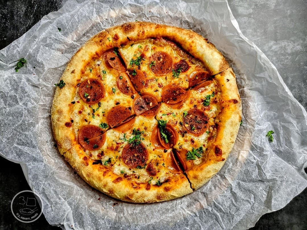 Full Fat Ham and Cheese Pizza