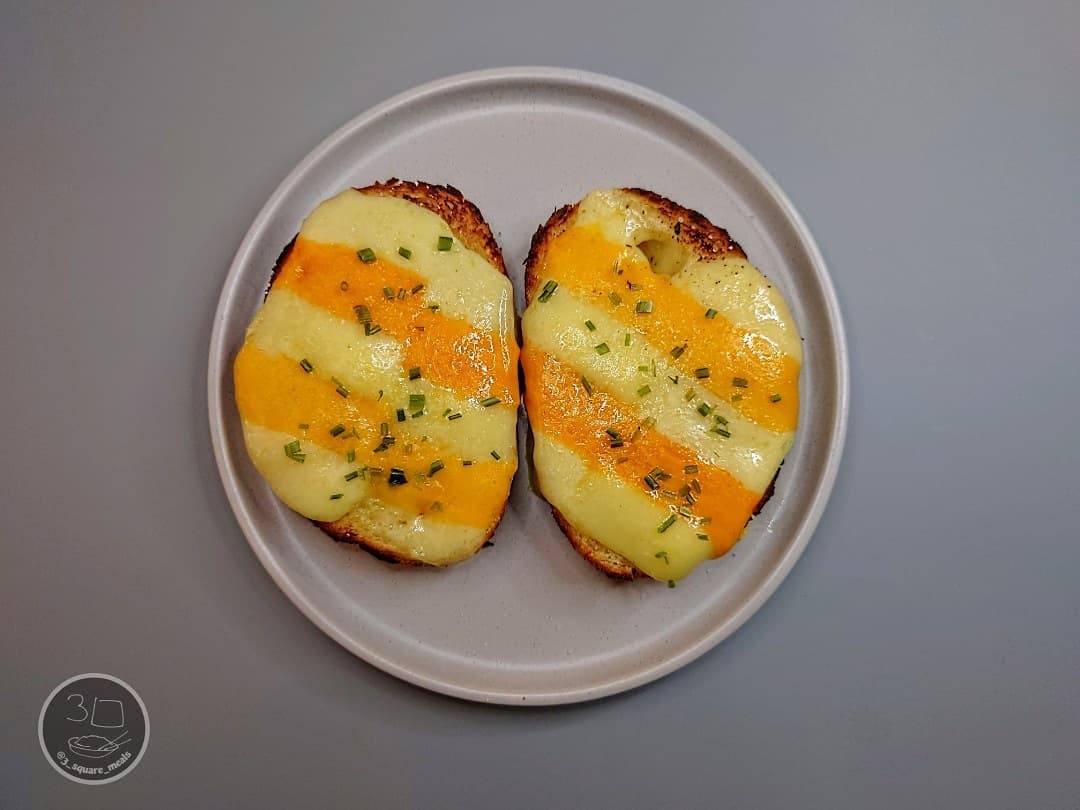 Cheesy Tiger Bread Toast