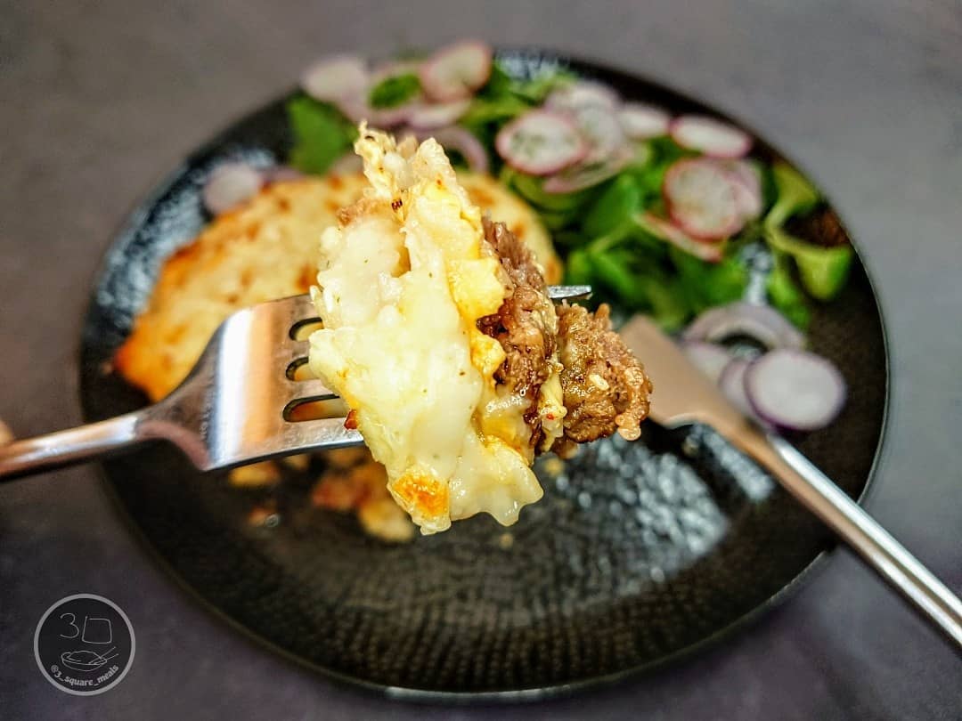 Vegetarian Cheeseburger Lasagne Bake