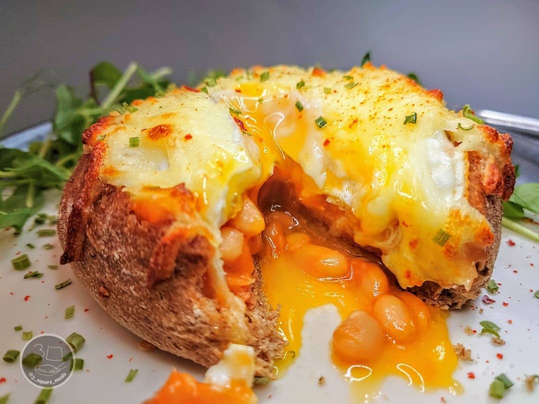 Breakfast Boat with Veggie Fillings