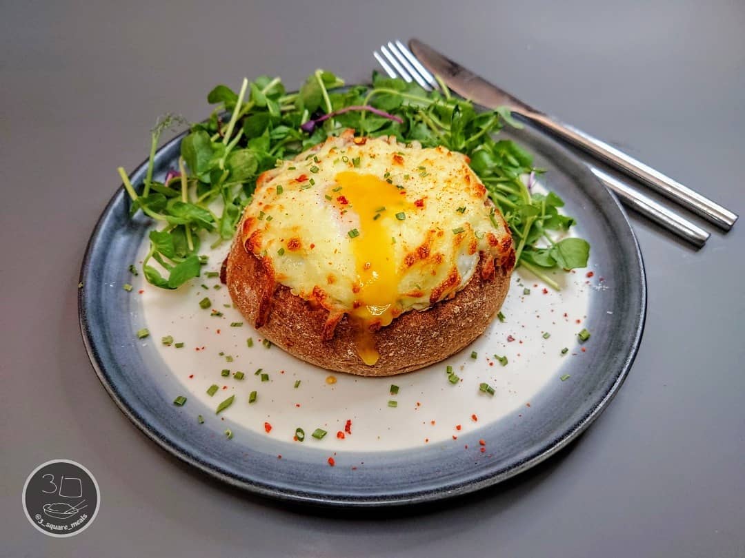 Breakfast Boat with Veggie Fillings