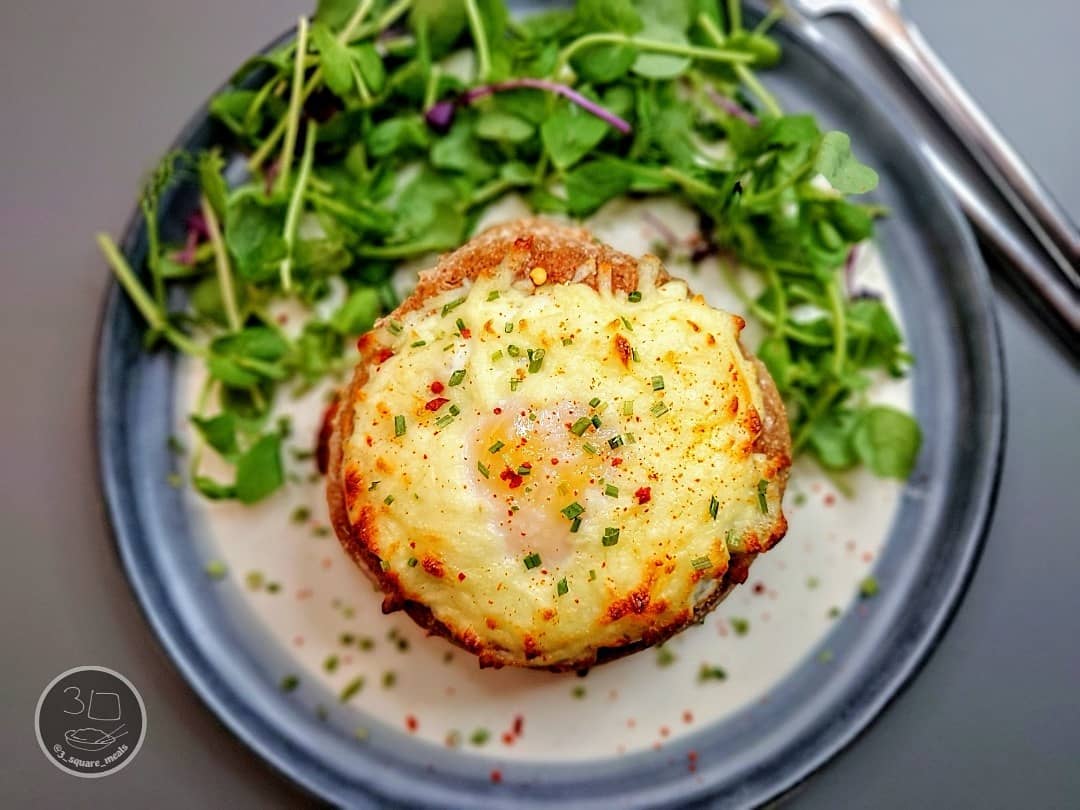 Breakfast Boat with Veggie Fillings