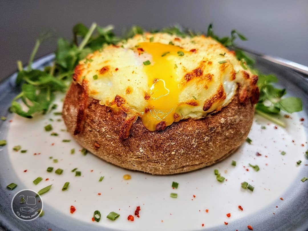 Breakfast Boat with Veggie Fillings