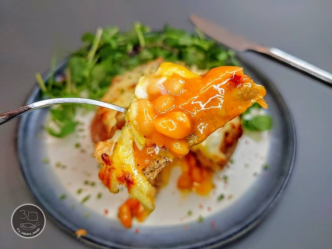 Breakfast Boat with Veggie Fillings