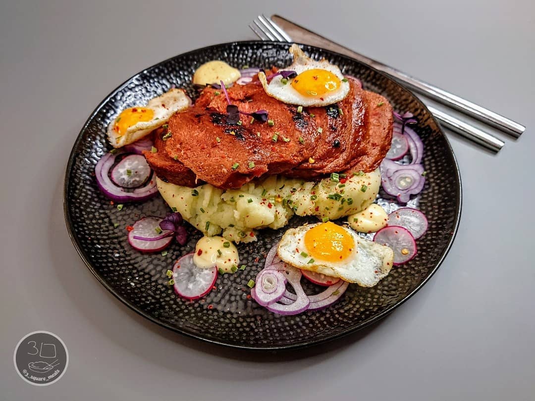 Veggie Steaks with Mash and Eggs