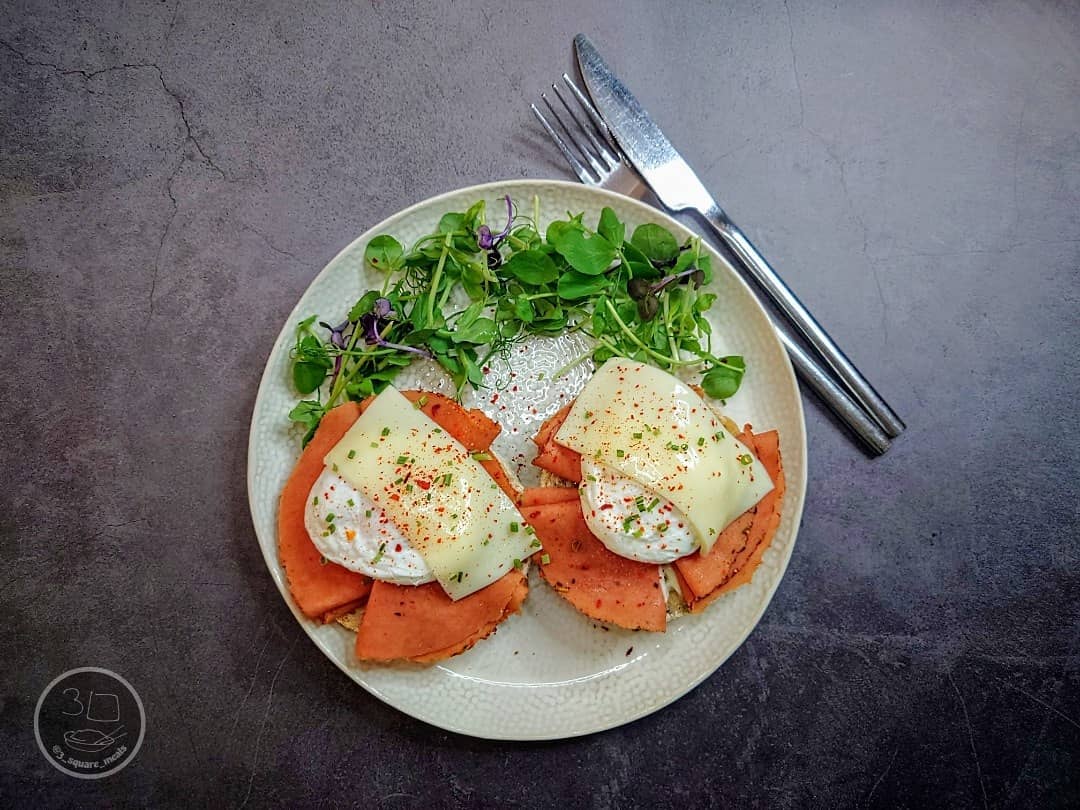 Vegetarian Breakfast Muffin with Poached Eggs