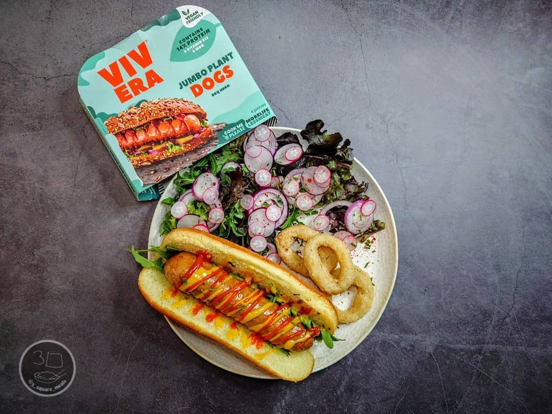Vegetarian Jumbo Hotdog with Sides