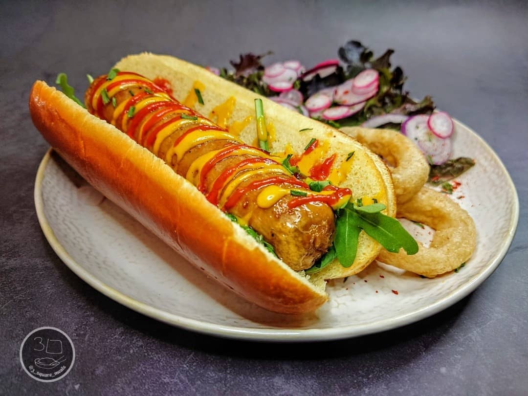 Vegetarian Jumbo Hotdog with Sides