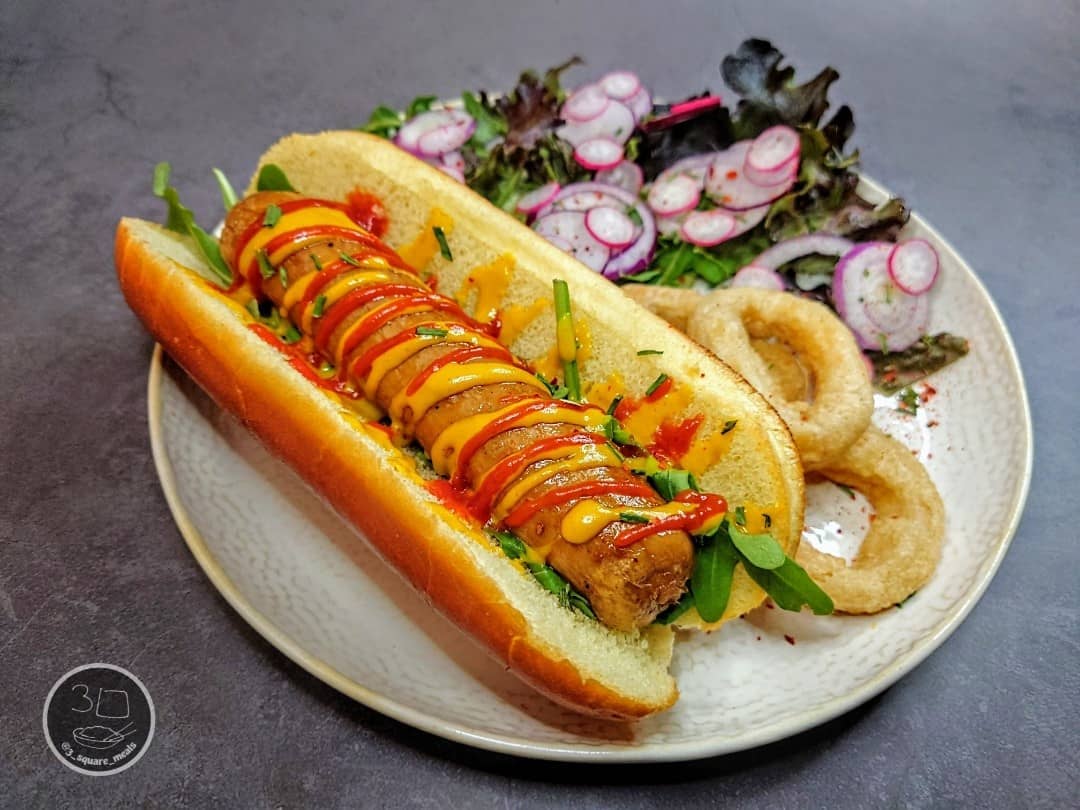 Vegetarian Jumbo Hotdog with Sides