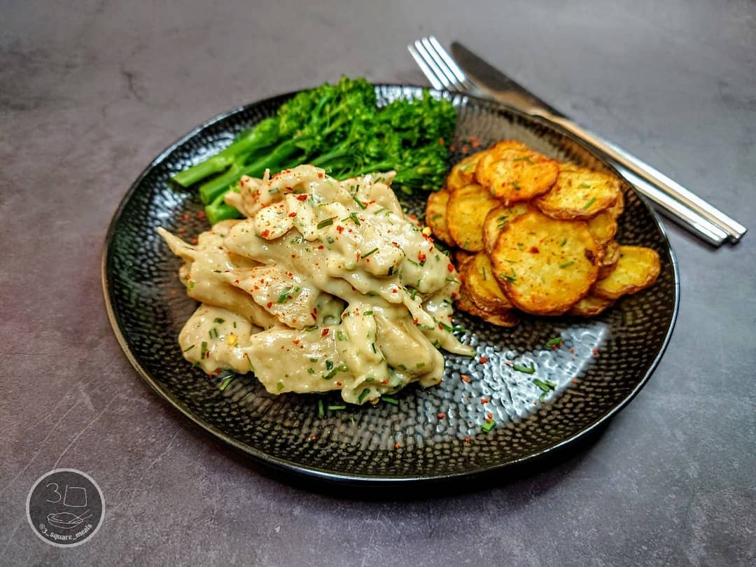 Creamy Vegetarian Chicken with Lazy Chips