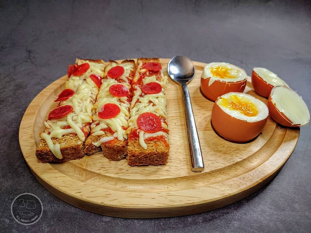 Dippy Eggs with Pizza Toast Soldiers