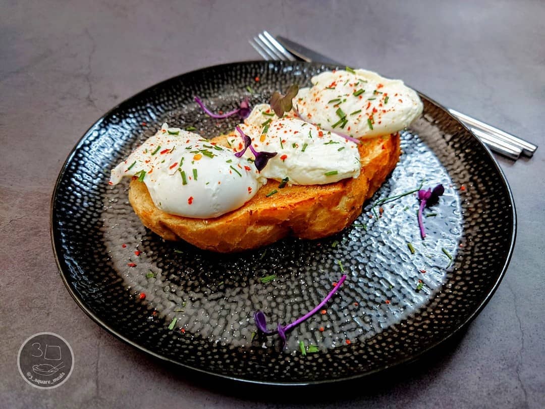 Poached Eggs on Buttered Toast