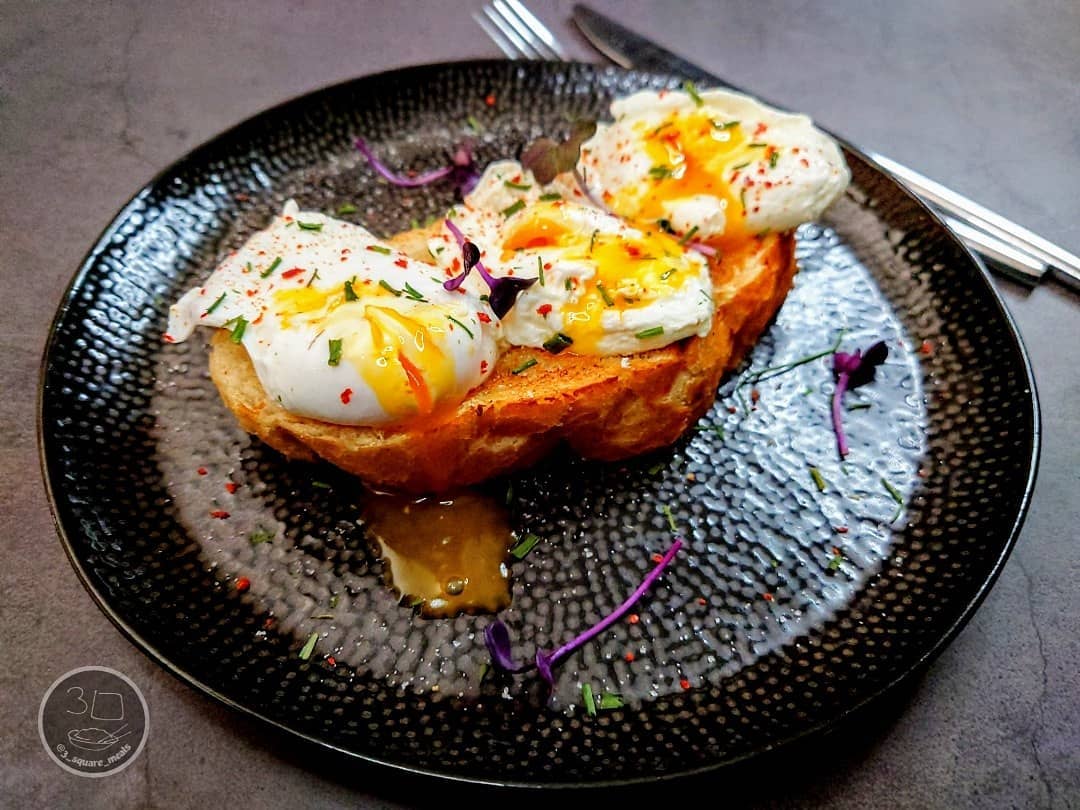 Poached Eggs on Buttered Toast