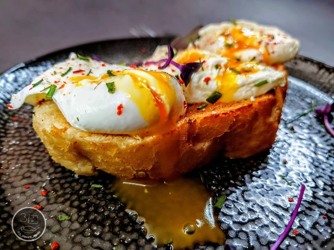 Poached Eggs on Buttered Toast