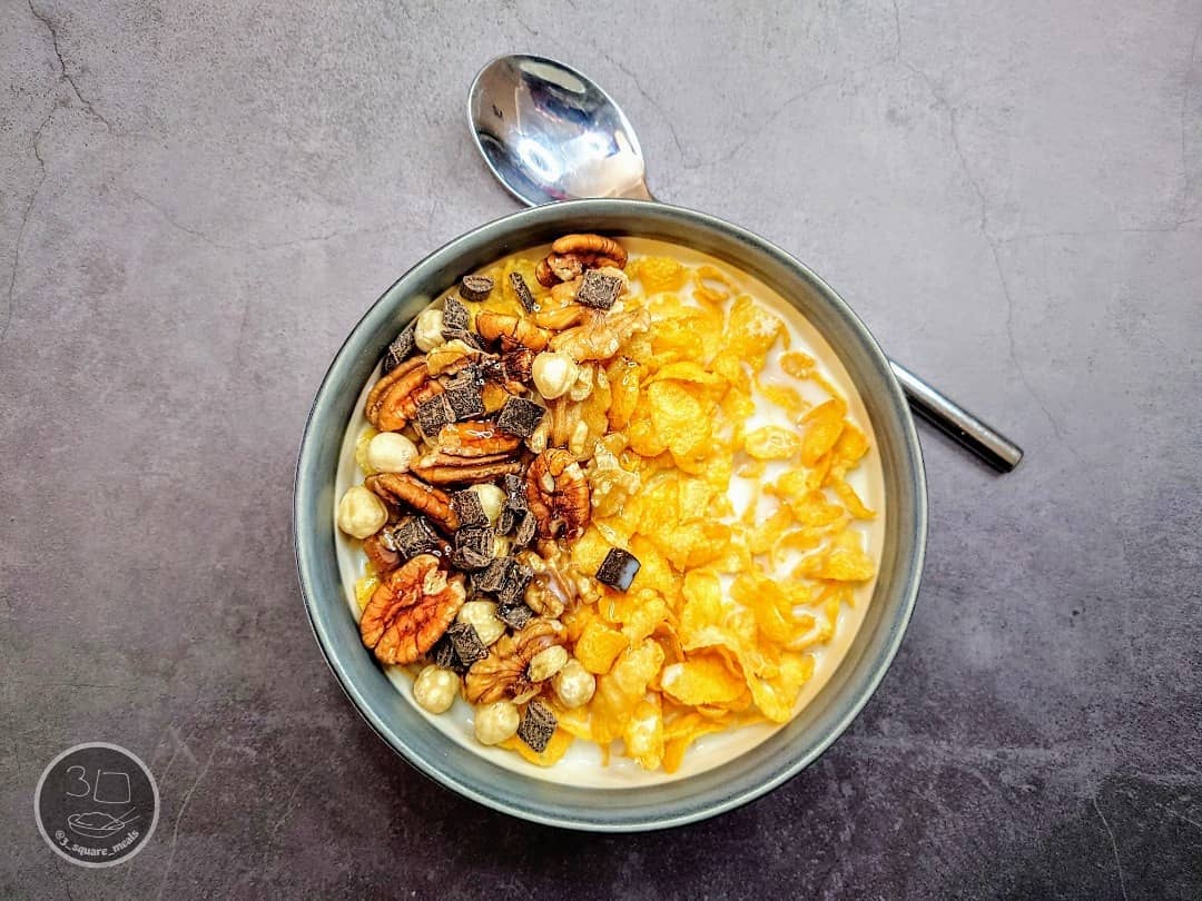 Simple Loaded Cornflakes Breakfast Bowl