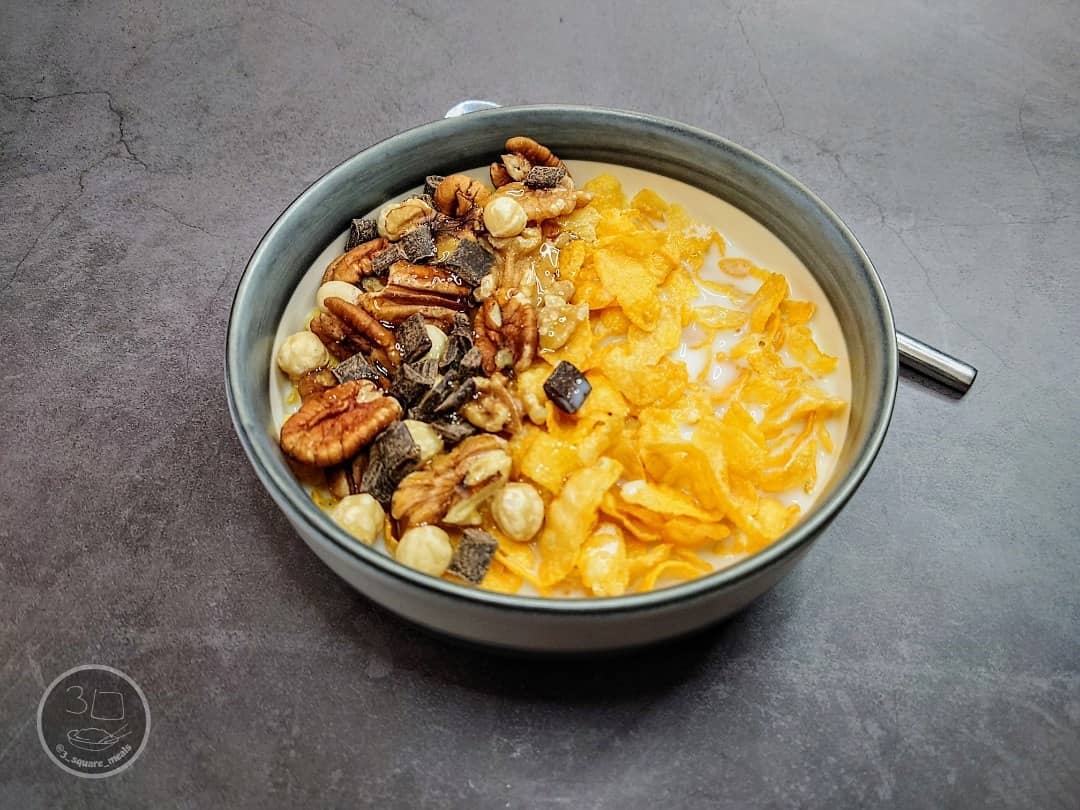 Simple Loaded Cornflakes Breakfast Bowl