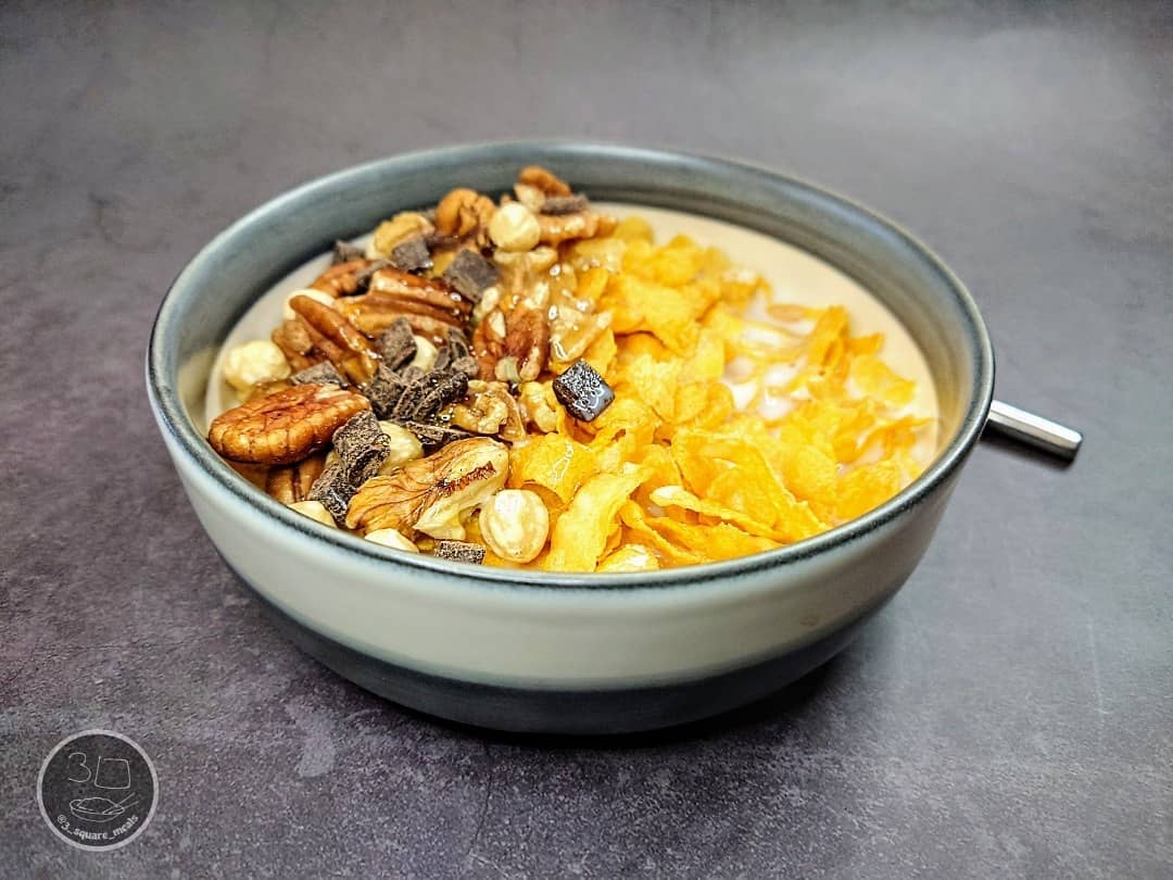 Simple Loaded Cornflakes Breakfast Bowl