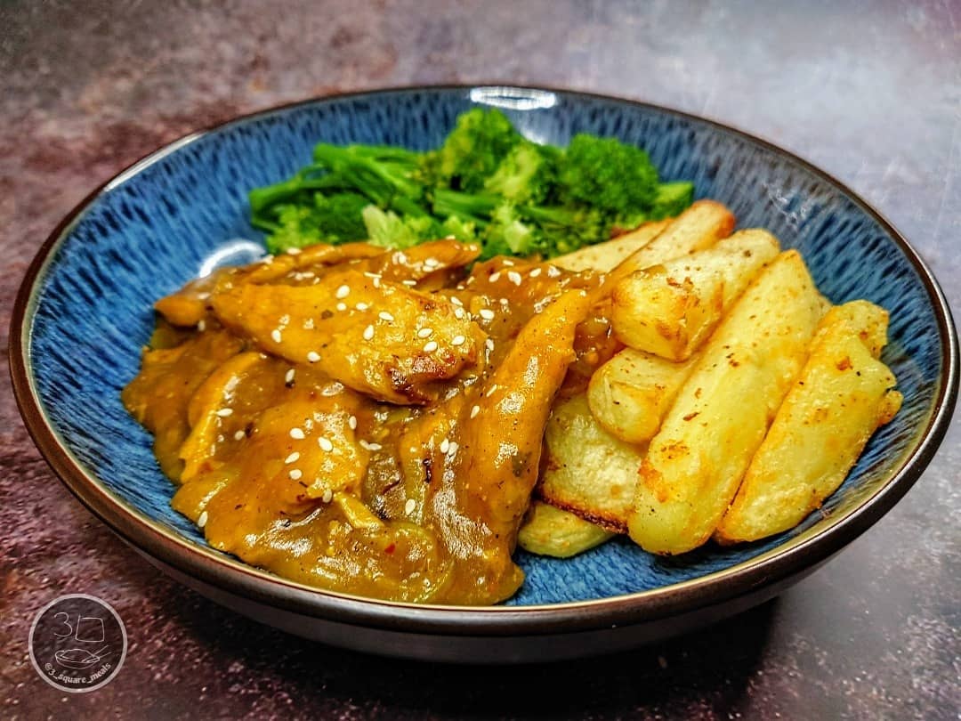 Vegetarian Chick'n Curry and Chips