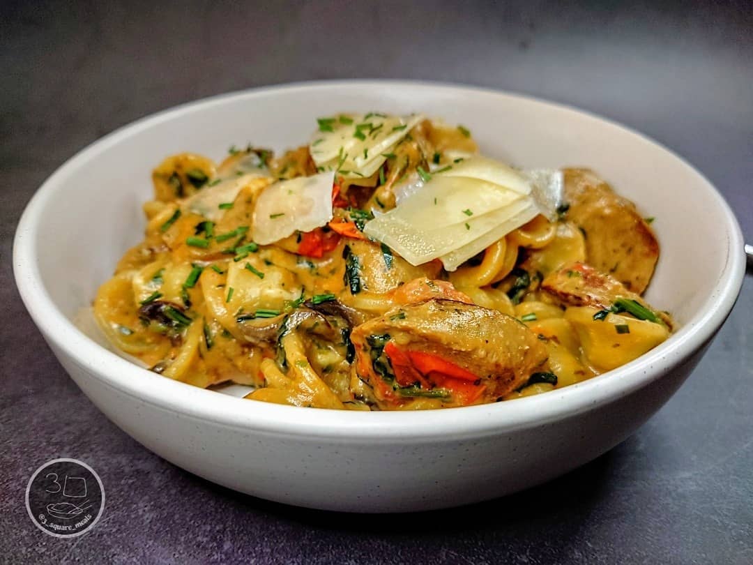 Garlicky Vegetarian Sausage Pasta