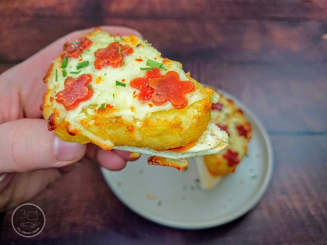 Hash Brown Buttermilk Soda Bread Pizza