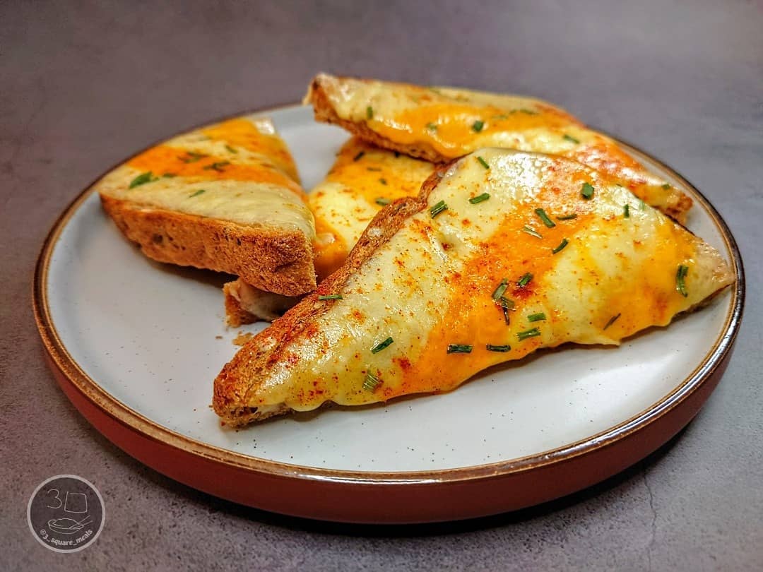 Easy Cheese on Toast