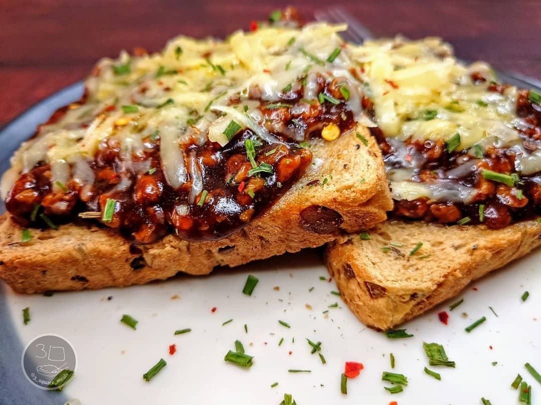 Vegetarian Mince on Toasted Bread