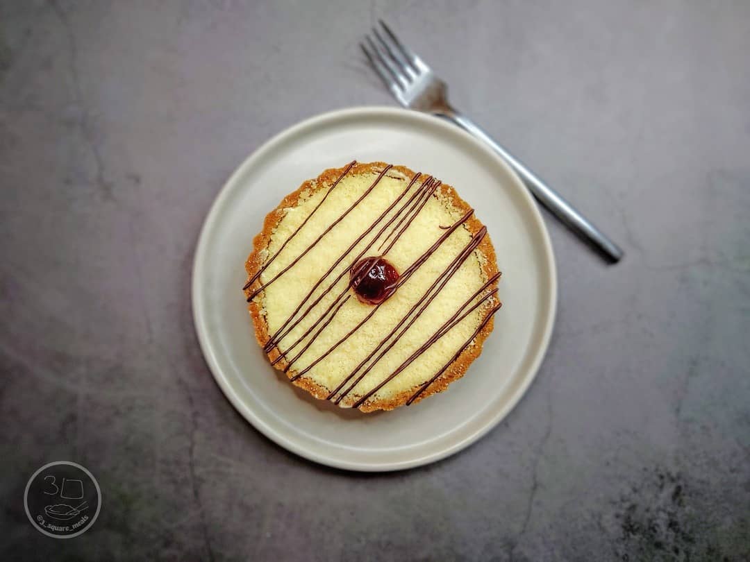 Cherry and Almond Cheesecake Tart