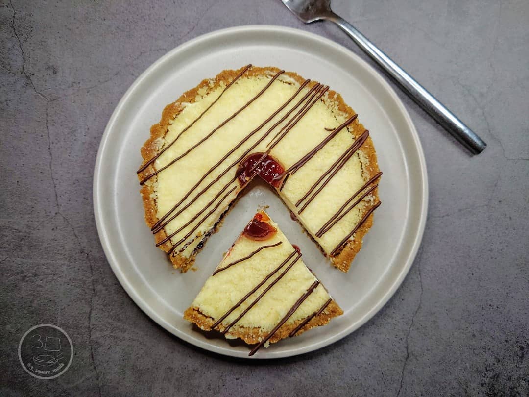 Cherry and Almond Cheesecake Tart