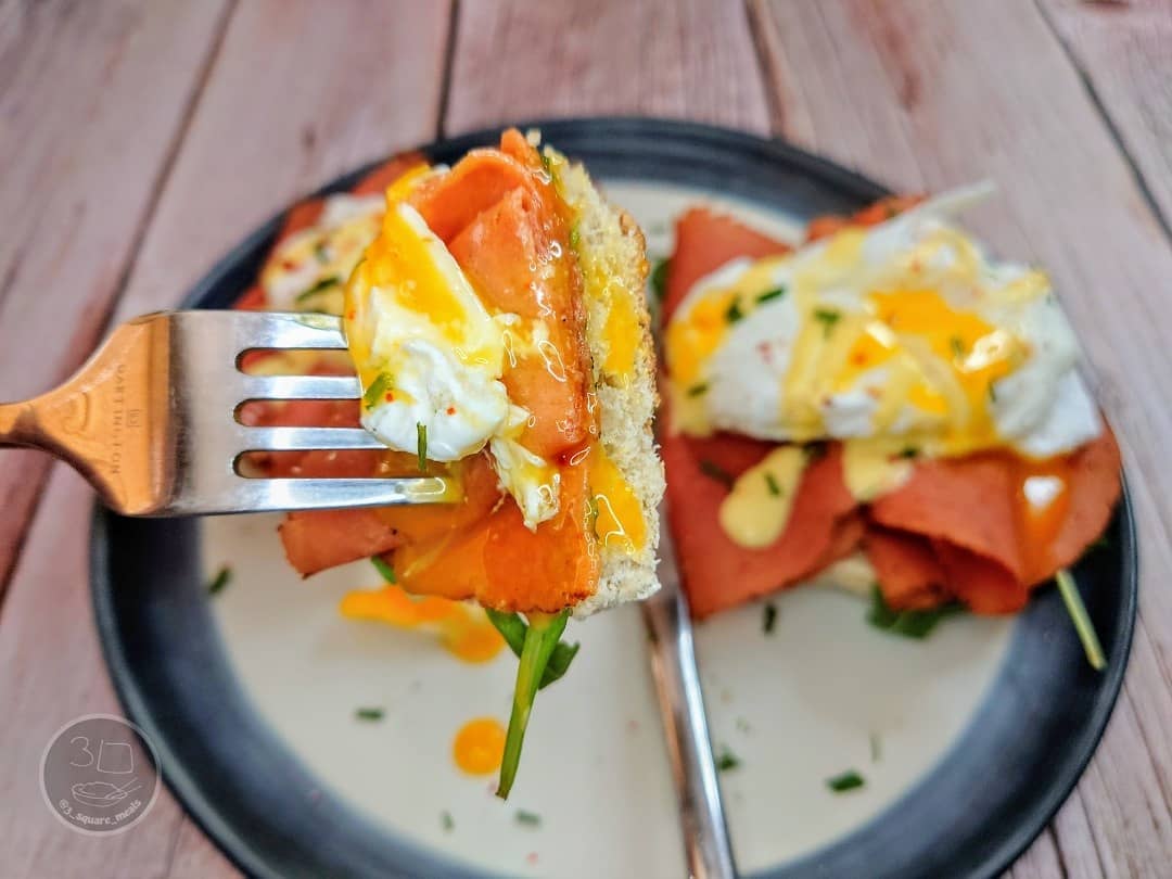 Poached Eggs on Toasted Muffin