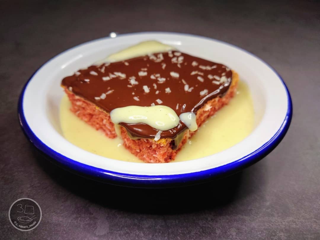 Raspberry Ruffle Baked Oats with Custard