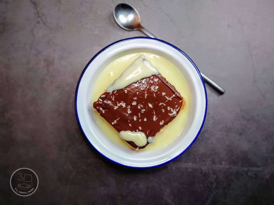 Raspberry Ruffle Baked Oats with Custard