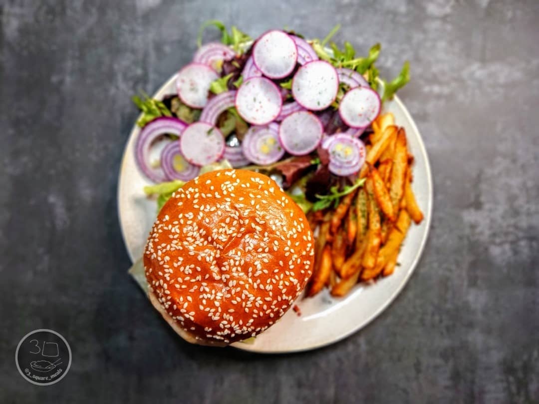 Crispy Veggie Chick'n Burger with Chipotle Mayo and Fries