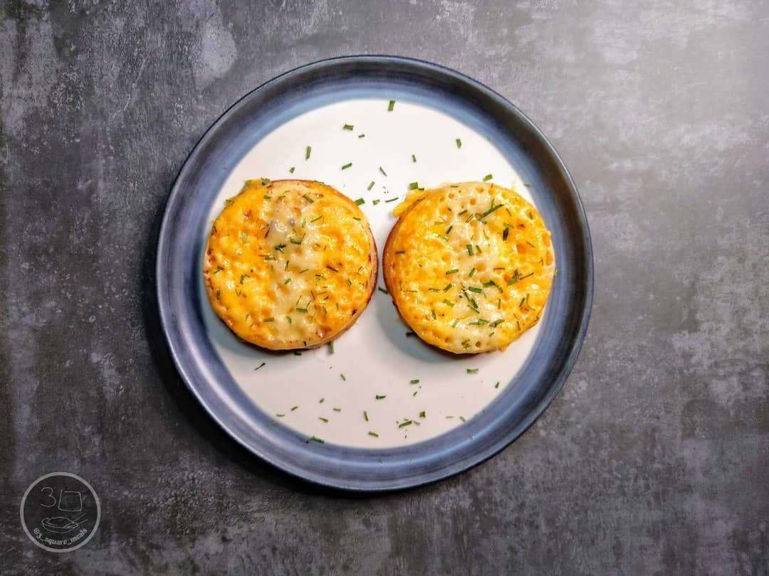 Cheesy Crumpets for Breakfast